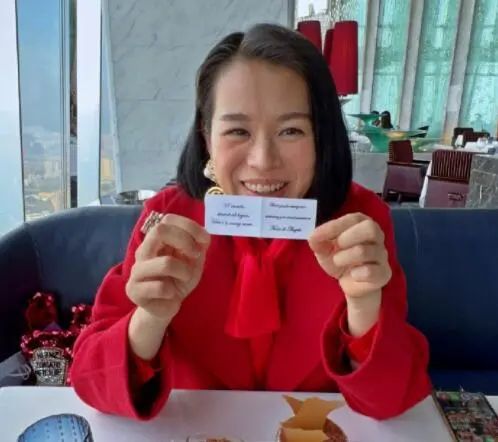 胡杏儿 胡杏儿三胎后被嘲“大妈”：生个娃，你怎么就老成这样？