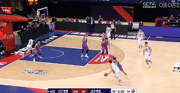 日本队|十佳球来啦！CBA扣篮天花板！他都能扣傻日本球员