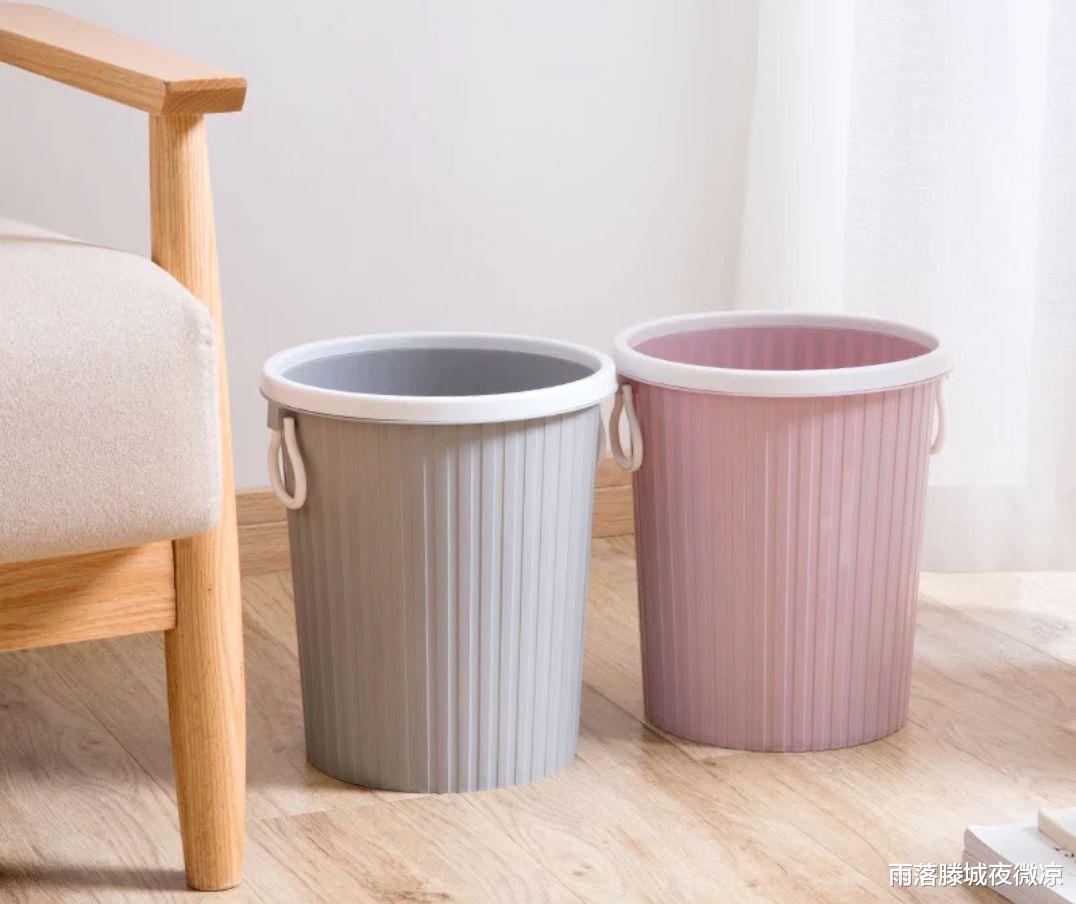 不管家里有没有钱,3个位置不能放垃圾桶,并非迷信,长点记性吧