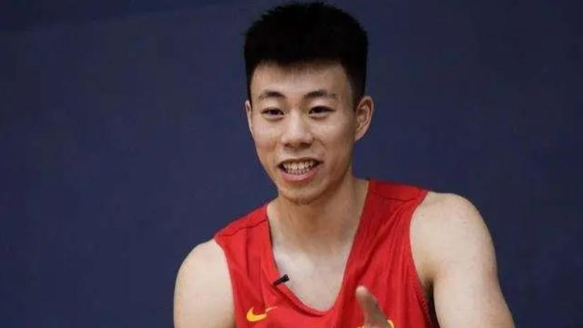 世锦赛|姚明将中国男篮分为两队，张镇麟无缘，李添荣姜伟泽小鬼当家！