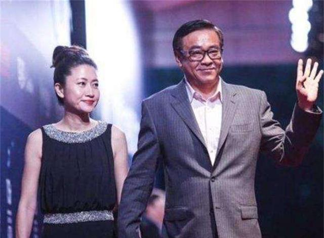 医生|结婚时约定丁克,20后老公却以离婚逼迫48岁妻子生娃,医生直接怒了