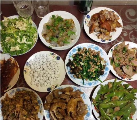 辽宁女子吐槽父母偏心，自己和嫂子回家饭菜差别大：不欢迎直说