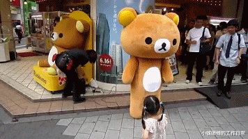 “现在医生这么大胆了吗，扎双马尾上班？”这心电图能正常吗