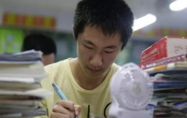 学霸|“学霸”是怎么炼成的?过来人:家长职业,是孩子真正的起跑线