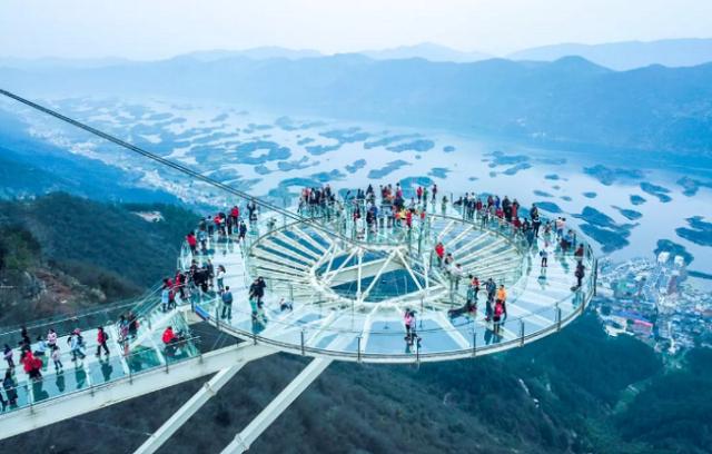 湖北旅游|湖北旅游新地标，花3亿元打造，拥有全球最大的玻璃底观景平台