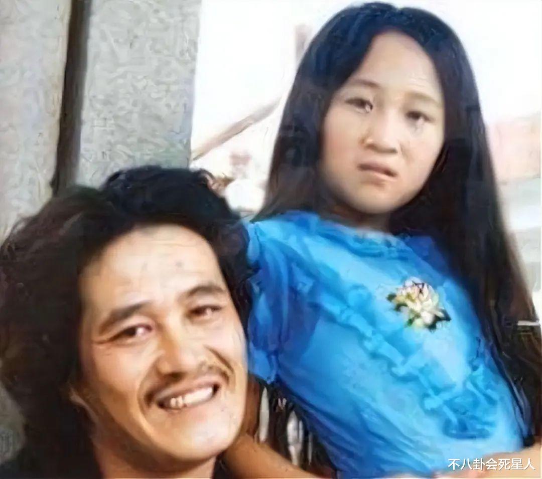 赵本山|43岁赵玉芳：爸爸是赵本山，带3百万嫁普通人，是最省心的孩子