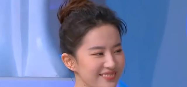 刘亦菲|当男星遇见刘亦菲:杨洋化身宠菲狂魔,陈晓黑脸,宋承宪太尴尬了