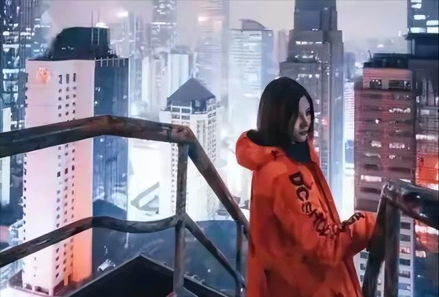 刘安|2020年，大四女生刘安翼装飞行时遇难，因酷爱极限运动花费数百万