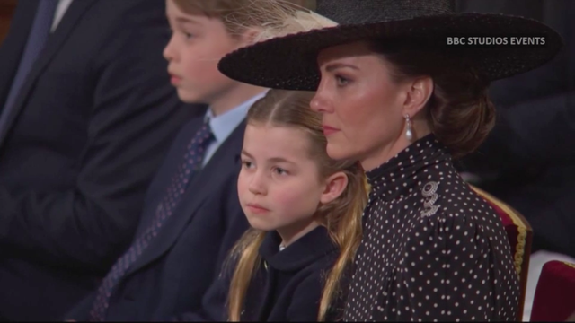 夏洛|6岁的夏洛特像一枚小变色龙！人前文静大方，人后鬼马精灵，萌翻了