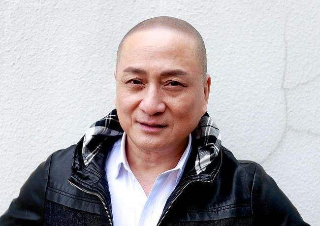 谢贤|5位港台男星,年轻时候有多帅?看到谢贤年轻颜值:真想嫁给他