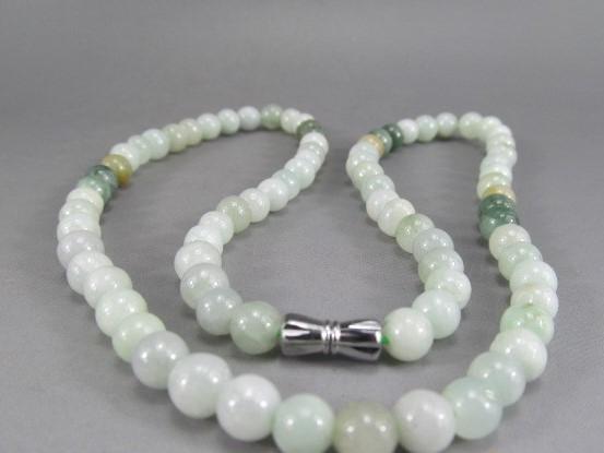 翡翠|翡翠项链长度指南：最适合长度是多少？