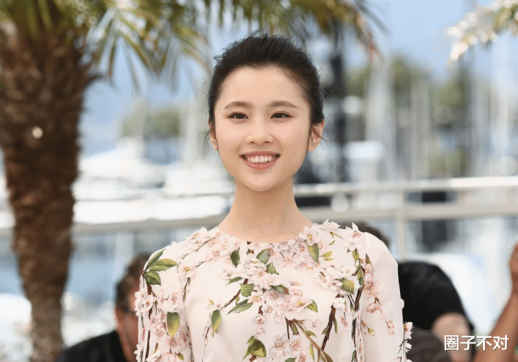 张艺谋|张艺谋带过的7位女明星,同样是“谋女郎”,差距为何如此悬殊?