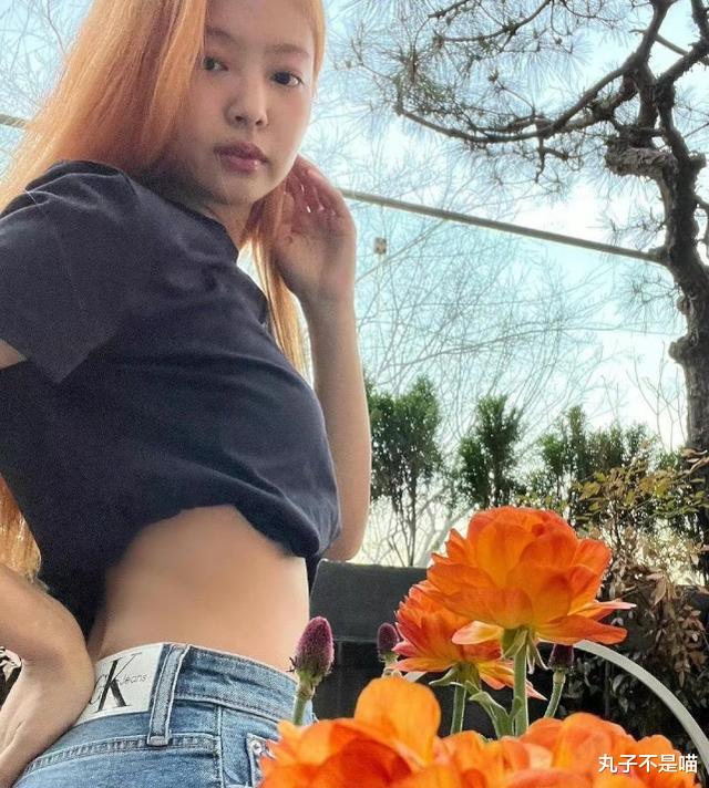 金智妮|Jennie橘发造型曝光，晒素颜照，BLACKPINK要回归