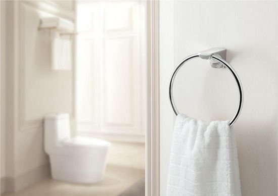 怎么去除马桶的黄色尿垢?去垢型防垢型洁厕剂傻傻分不清