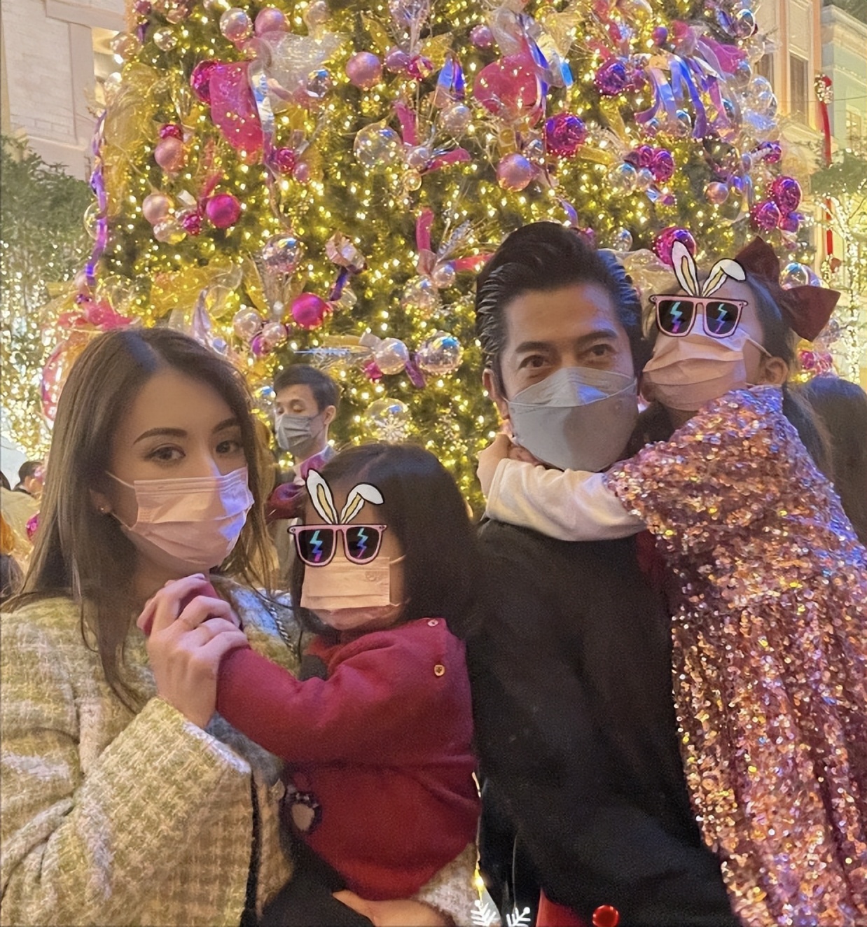 郭富城|郭富城女儿国庆节歌颂祖国,5岁郭咏希识字量大,继承爸爸好嗓音