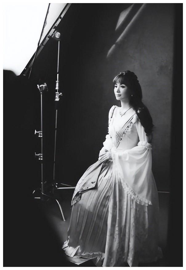 主持人|东视音乐频道解散14年,11位知名主持人今何在?