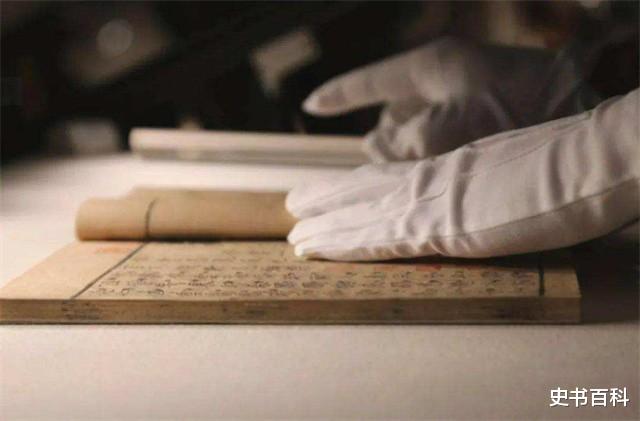 男子花一万买一本破书,卖500万没卖掉,拍卖会拍出2600万天价