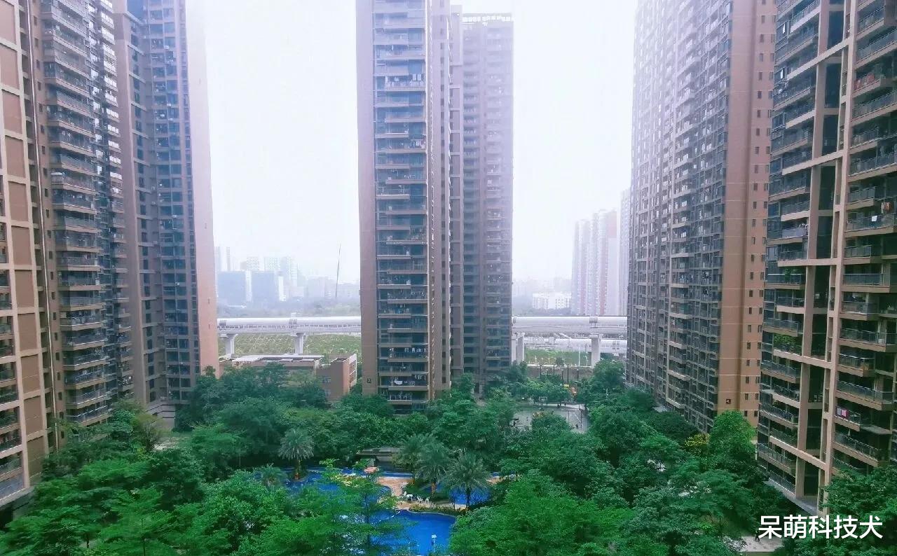 昆明|再强调一遍,现在还有楼盘开盘排队买房的,绝对都是房托,绝对不能买