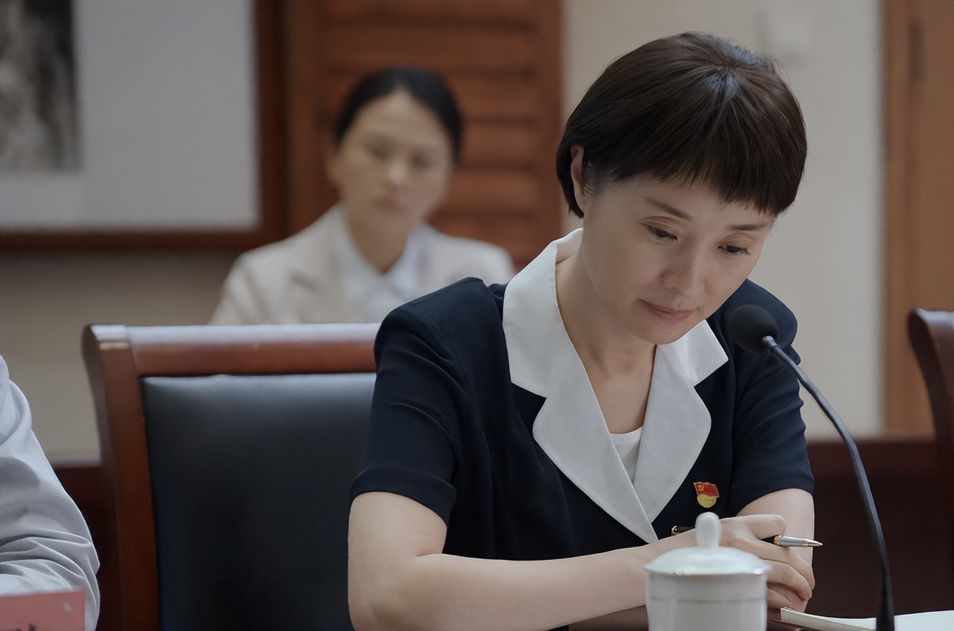 江一燕|《县委大院》4个多余角色，刘涛、薛昊婧勉强接受，女三大可不必
