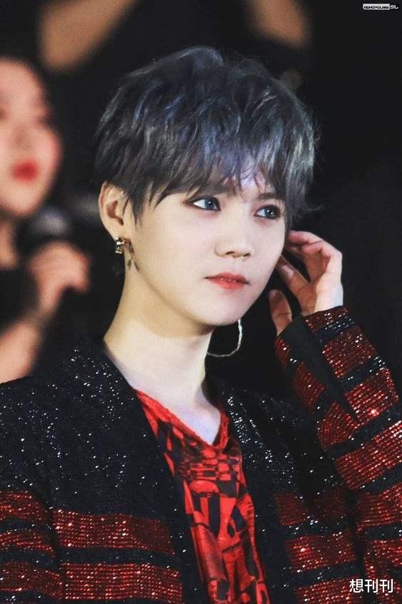 男团|浓妆男星抹去厚粉底,有人秒变路人,有人娘进骨,有人丑到不敢认