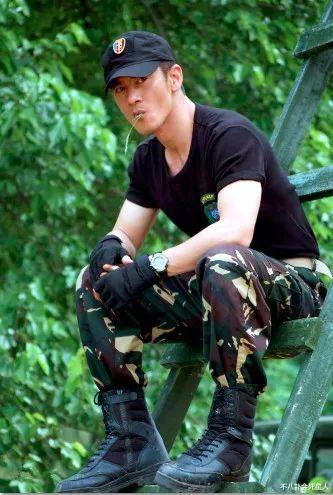 军人|油头粉面就别尬演军人!这9位男星告诉你,什么才是真正的硬汉