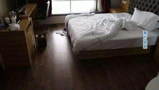 女子在酒店睡到半夜，迷迷糊糊问干什么，便遭捆绑性侵