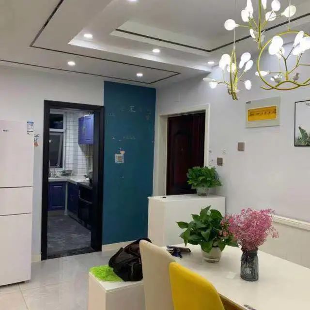 新房装修完毕,北欧风格效果还不错,电视墙这样装很漂亮,分享下