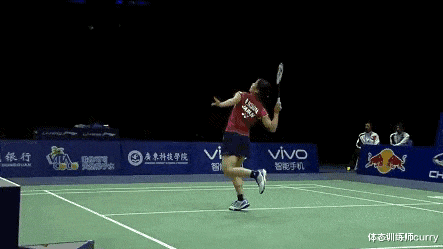 |女性肩部训练——想要“衣架子”般的肩部线条，练它就对了