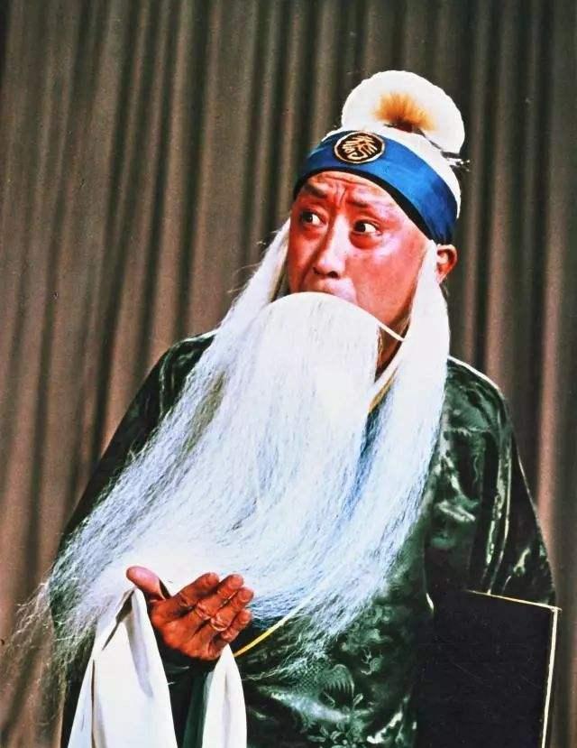 央视|京剧界的几大悬案：马连良大师去伪满洲国演出，荀令莱和姜亦珊离开