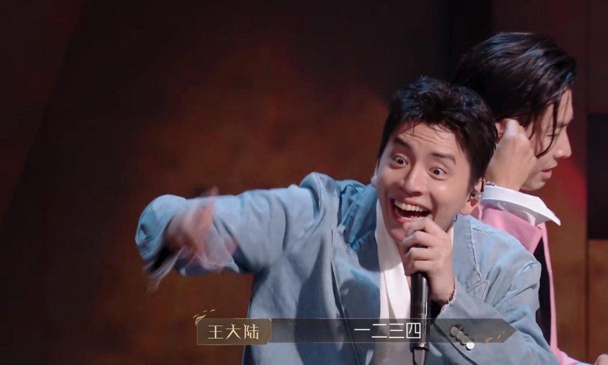 杜德伟|《披哥2》二公，年龄越大越老当益壮，年龄越小却“满身油腻”？