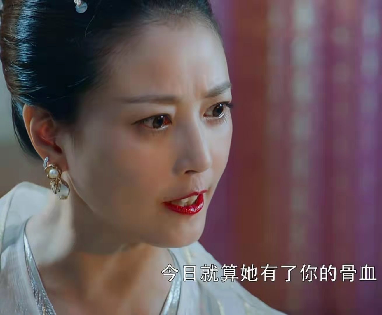 关晓彤|再看《香蜜沉沉烬如霜》我发现最适合锦觅的不是旭凤，而是润玉