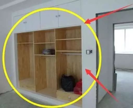 聪明人家里都不买衣柜了,现在流行这样设计,好看又省钱!