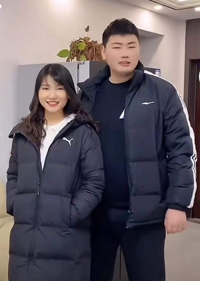 朱单伟|离婚刚一个多月，朱之文儿子新恋情曝光，女友笑容甜美不输陈亚男