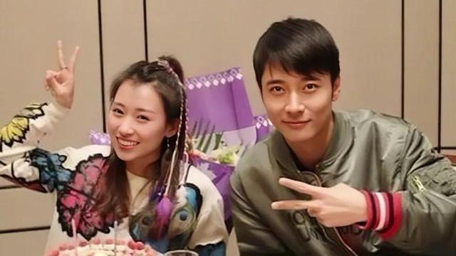 00后|四线明星张丹峰直播4小时入账百万,难怪不好好拍戏还有时间恋爱