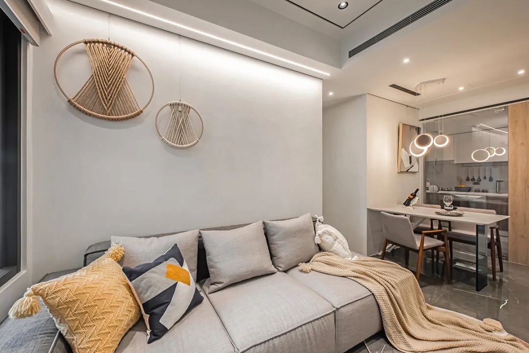 小户型的高光时刻,低彩度的空间,50㎡两居室,透出雅致和清新