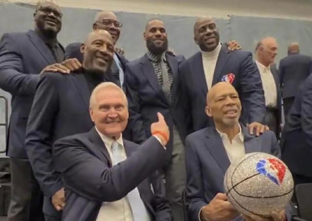 迈克尔·乔丹|NBA75周年仪式有多惨，直接被乔丹无视，又被霍华德打架抢戏