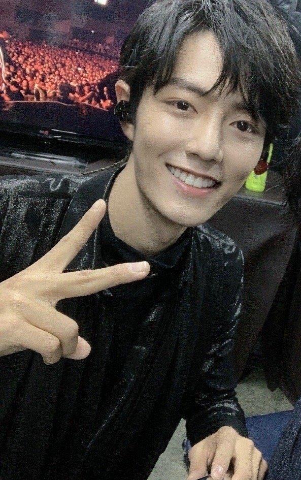 肖战|肖战坦言这些年很累，工作占据了全部时间！自曝爱情观比较传统