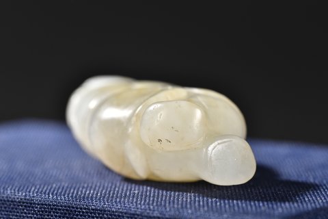 |清代 和田玉仕女雕件