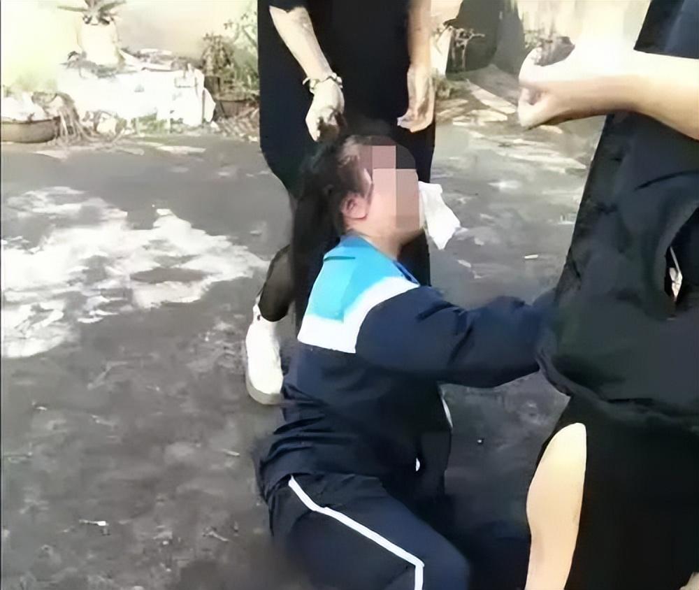 被霸凌女生后续“未成年”是否成为校园霸凌者的“保护伞”?