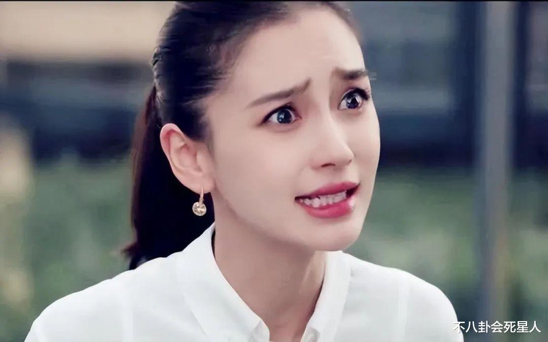 安妮·海切|平日漂亮灵动，一演戏就成木头扑克脸，这几位“花瓶”女星真尴尬