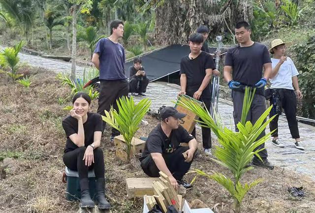 宋佳|宋佳新戏“未播先火”，晒出剧组工作照，评论区一片好评