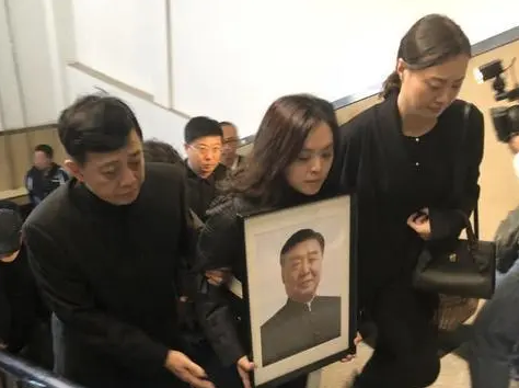 师胜杰|师胜杰病逝4年多了,遗孀宋艳的坚持让人泪目