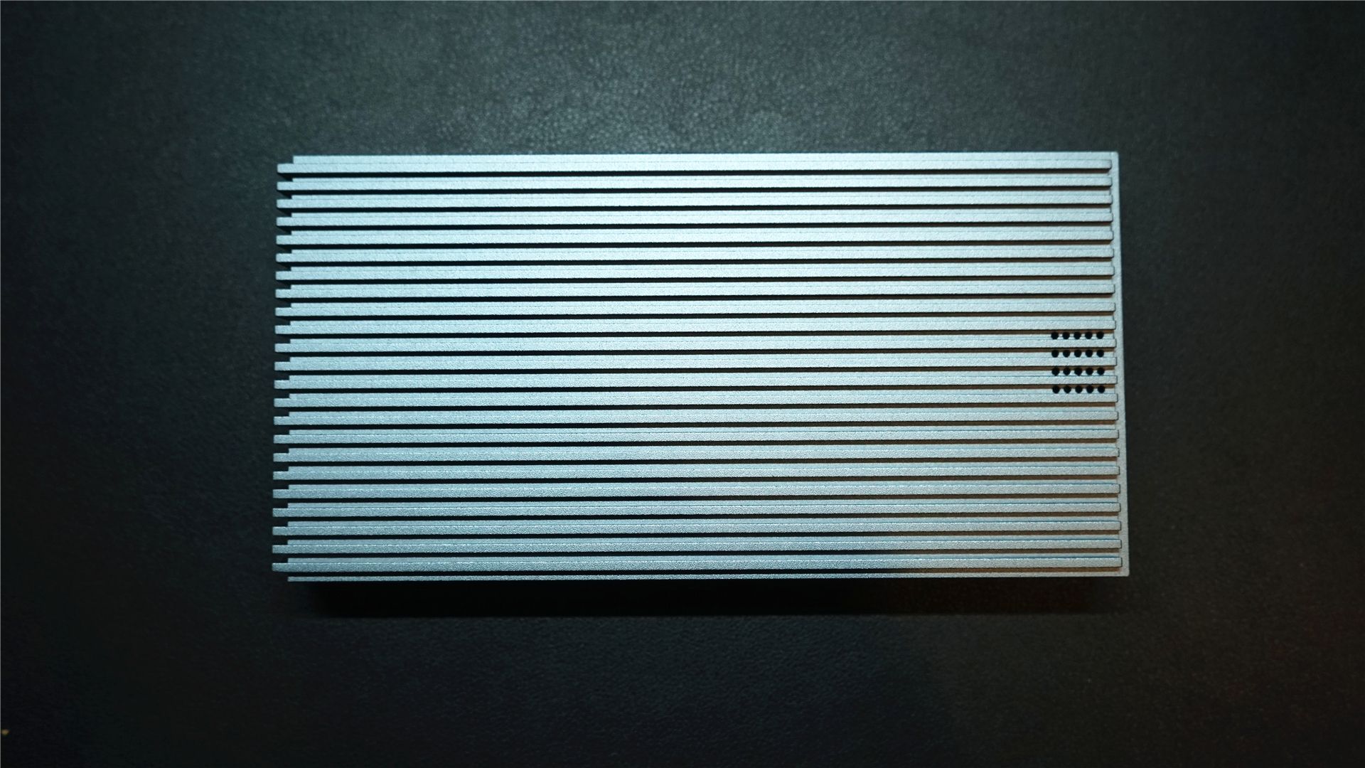 小米科技|MAC笔记本伴侣 10种功能拓展 奥睿科TB3-S2雷电3硬盘盒扩展坞测评