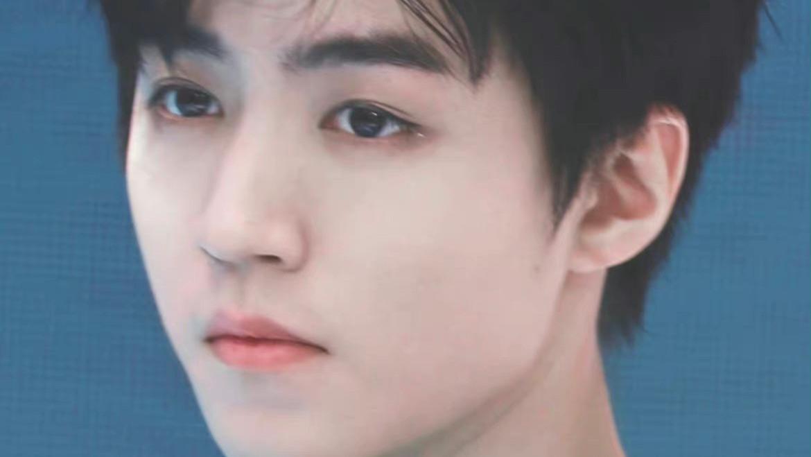 王俊凯|王俊凯娱乐圈里的追星人，永远年轻，永远对偶像杰伦哥双标！