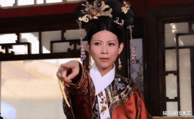 蔡少芬|蔡少芬首回应举家搬回港:一直租房卖豪宅太假,网友:大陆钱好赚