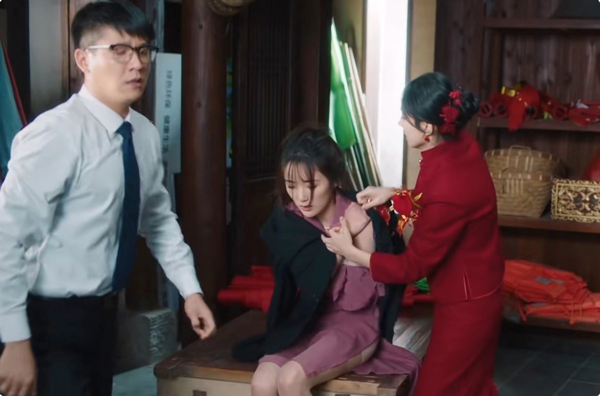 张可盈|张凯丽女儿对不起,以后再也不说你只会演“烂片”了