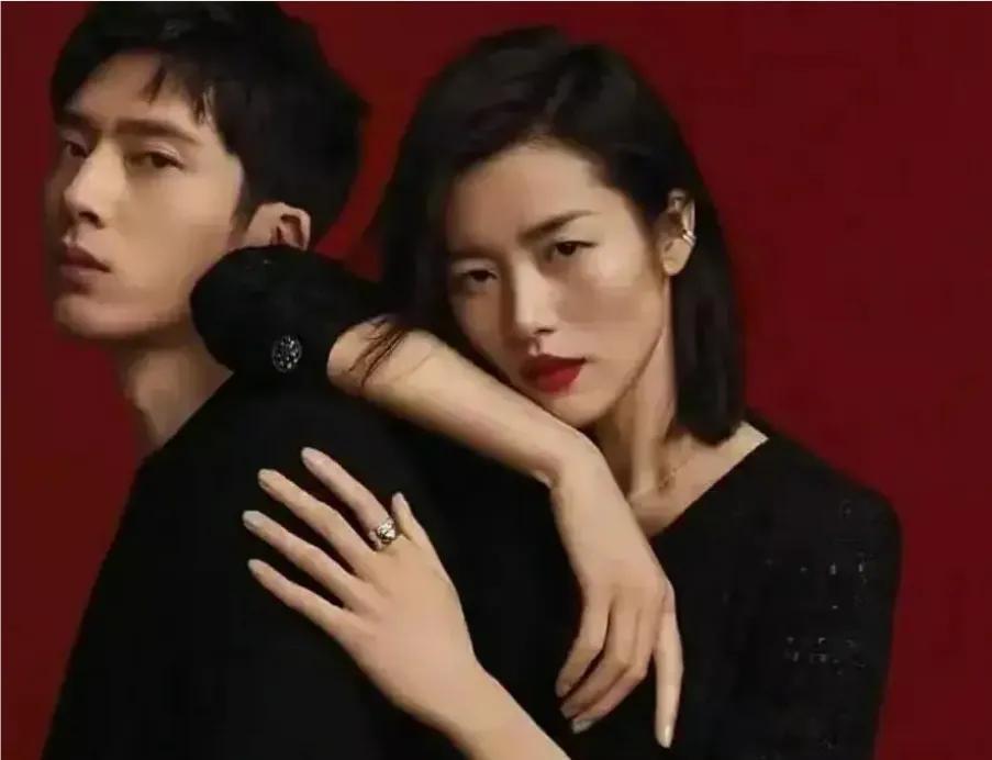 白敬亭|白敬亭宋轶并非因戏生情,两人2月就已恋爱,井柏然还曾说漏嘴