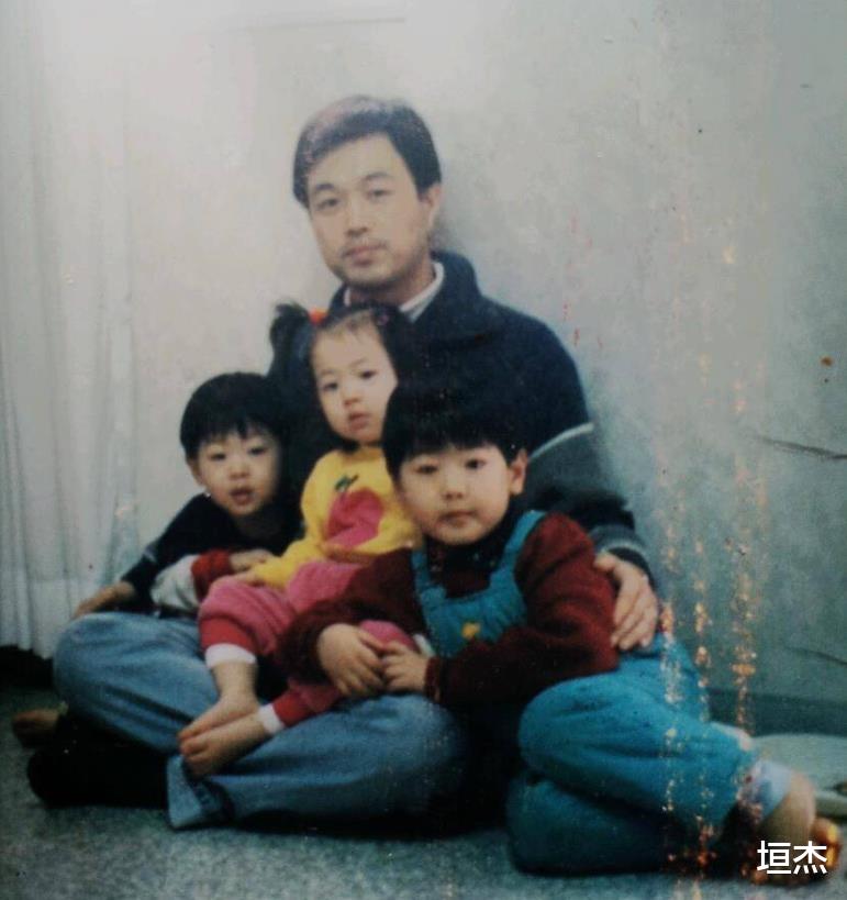 雪莉|家庭贫困进SM被力捧，曾被嫌头发有异味，25岁突然离世引人深思