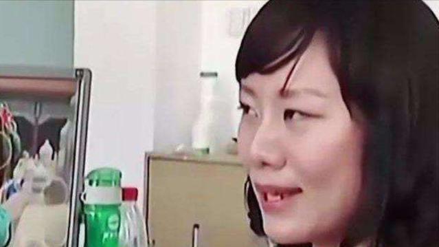 秦岚|14年,周兰君称“非5000万富二代不嫁”,今仍未婚但变化令人惊艳