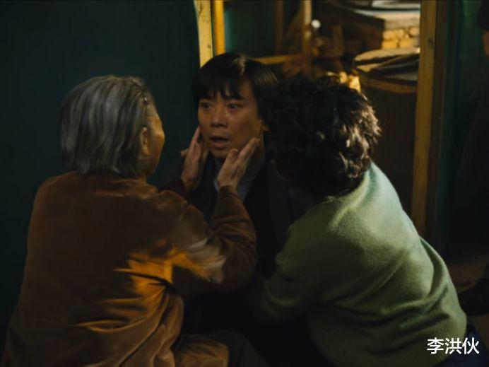 人世间|《人世间》不起眼的配角，长着一张大众脸，一个眼神演好一场哭戏